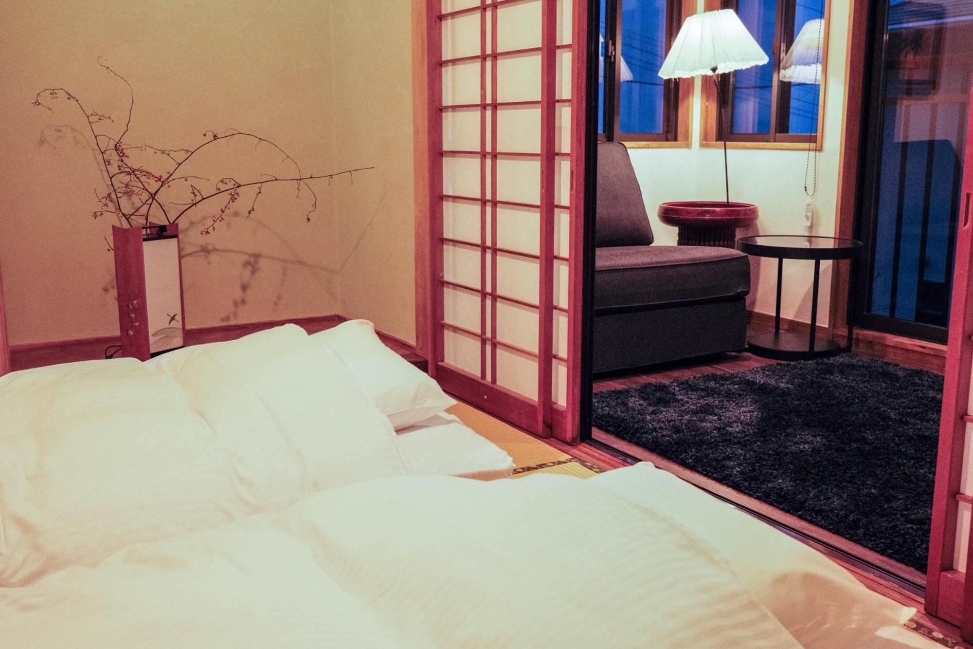 伊豆高原 温泉付別荘 Isana Mountain Villa Futo Экстерьер фото