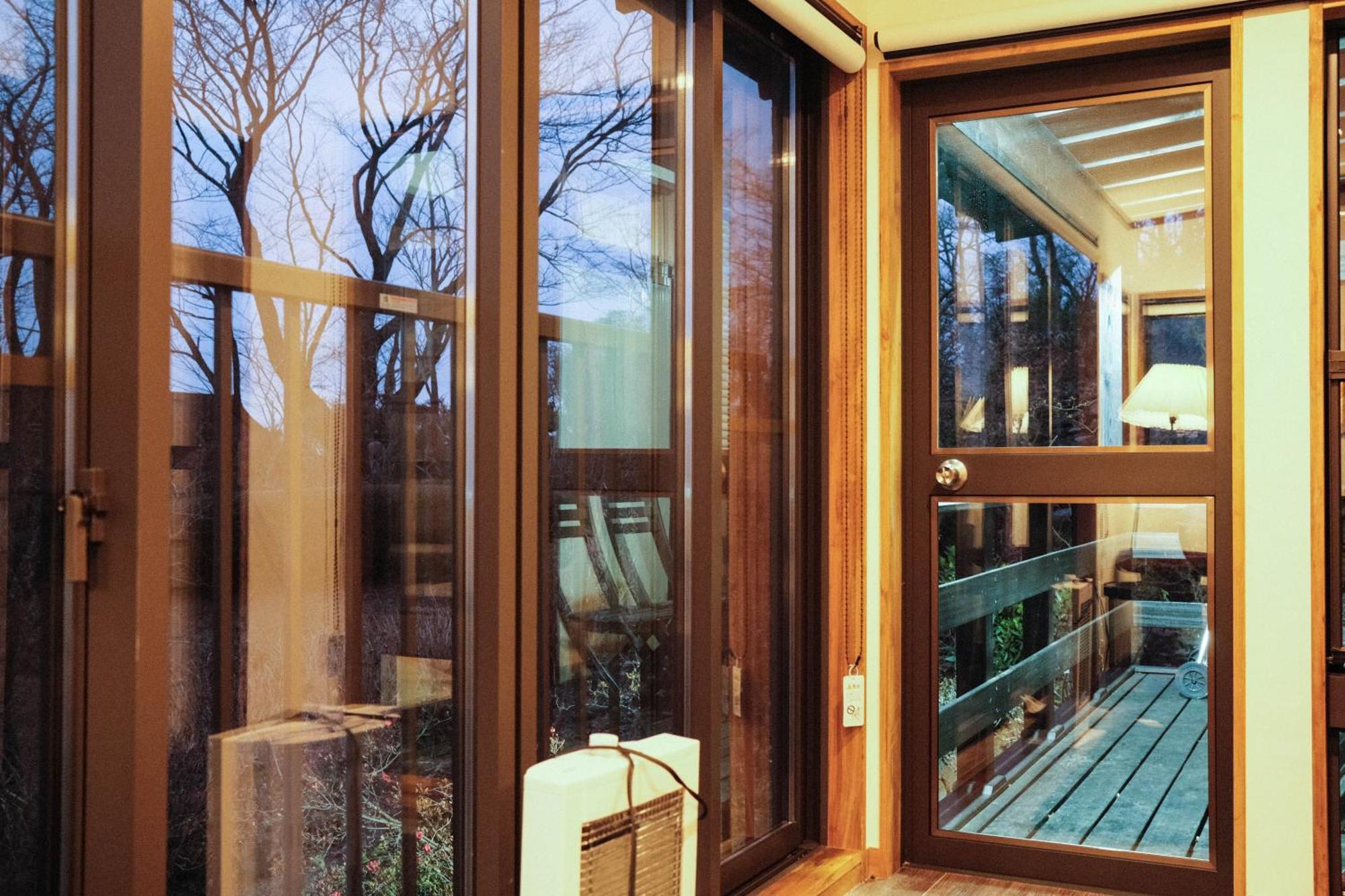 伊豆高原 温泉付別荘 Isana Mountain Villa Futo Экстерьер фото